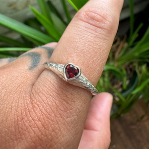 Red Garnet Textured Heart | Ring