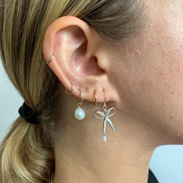 Boucle ruban et perle | Boucles d'oreilles pendantes