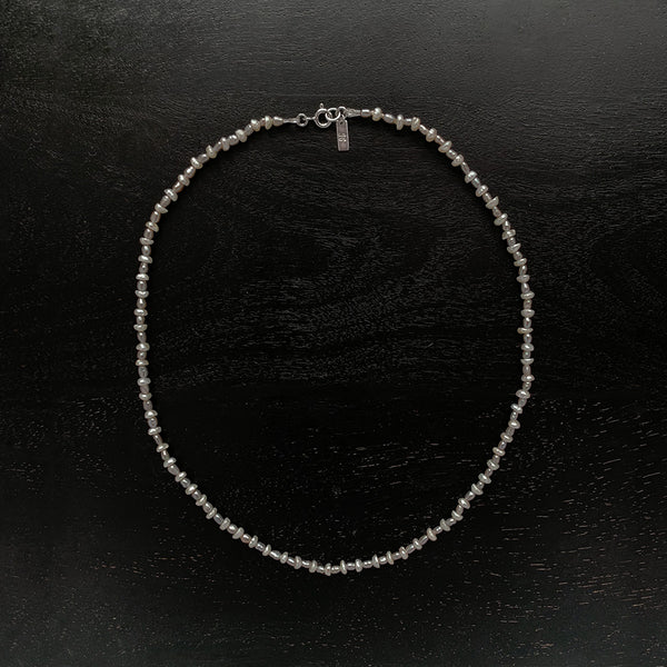 Mini Perles grises et blanches | Collier